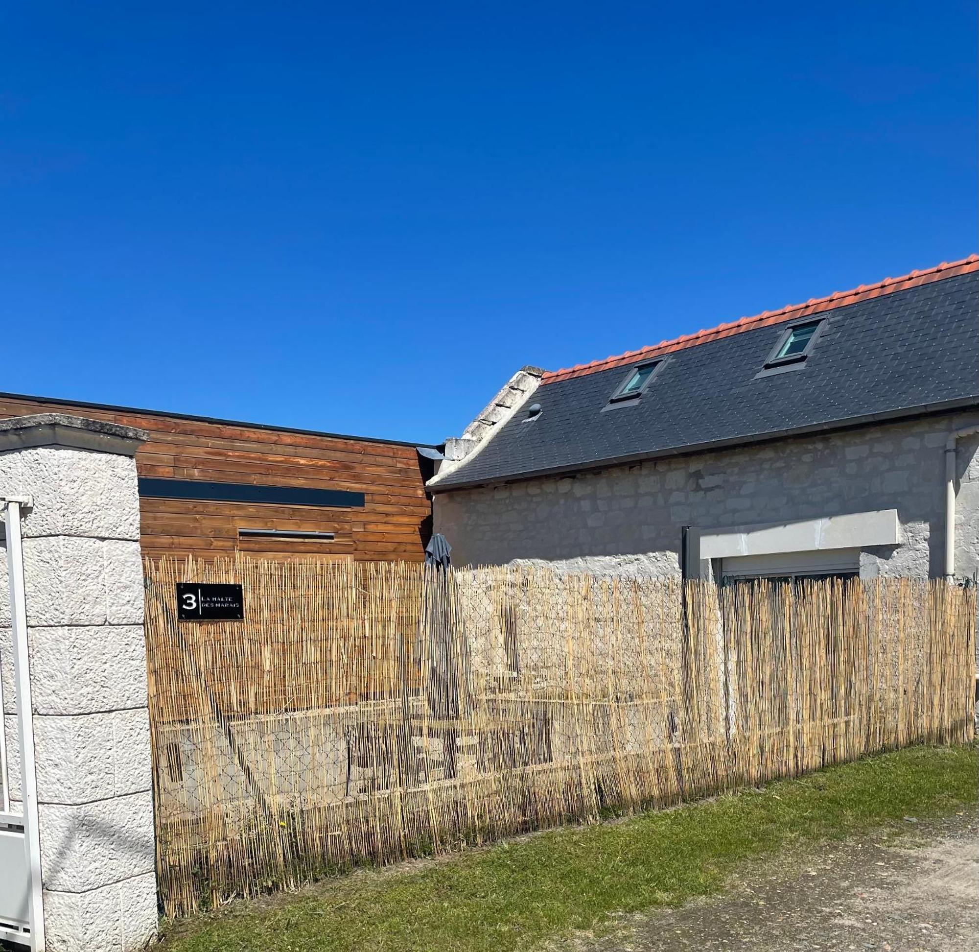 La Halte Des Marais Villa Huismes Bagian luar foto